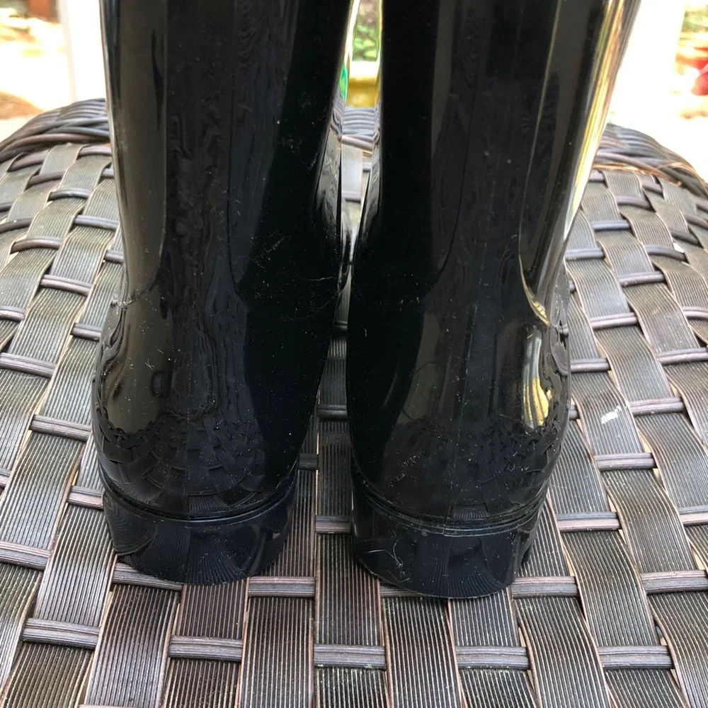 Women’s Black Glossy Rain Barn Boots with Thick Sole Size 7